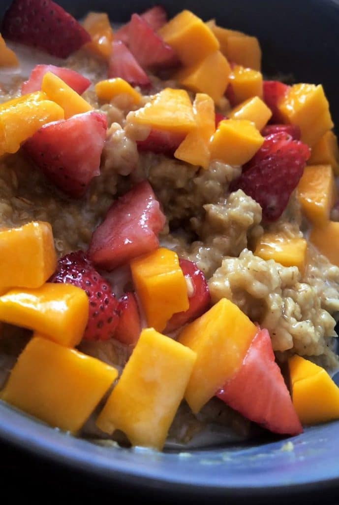 strawberry mango oatmeal